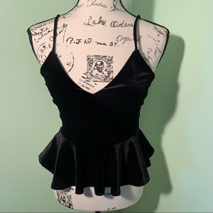 5/25$ Must Buy 5!!  Parvenue velvet peplum tank top